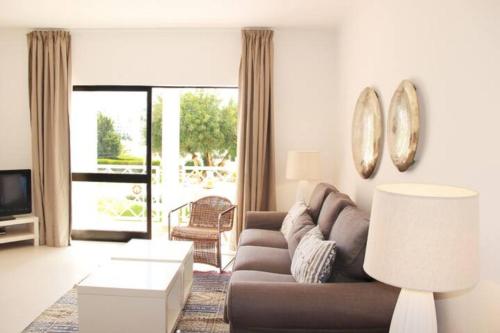 Vila Rosa Sunny Apartment W/ Pool by LovelyStay