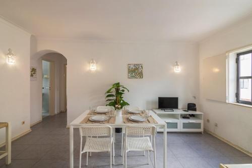 Vilamoura Central by Homing