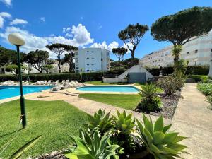 Appartement Vilamoura Cosy 3 With Pool by Homing AlvaFlor Rua Melvin Jones Lote 2 8125-502 Vilamoura Algarve