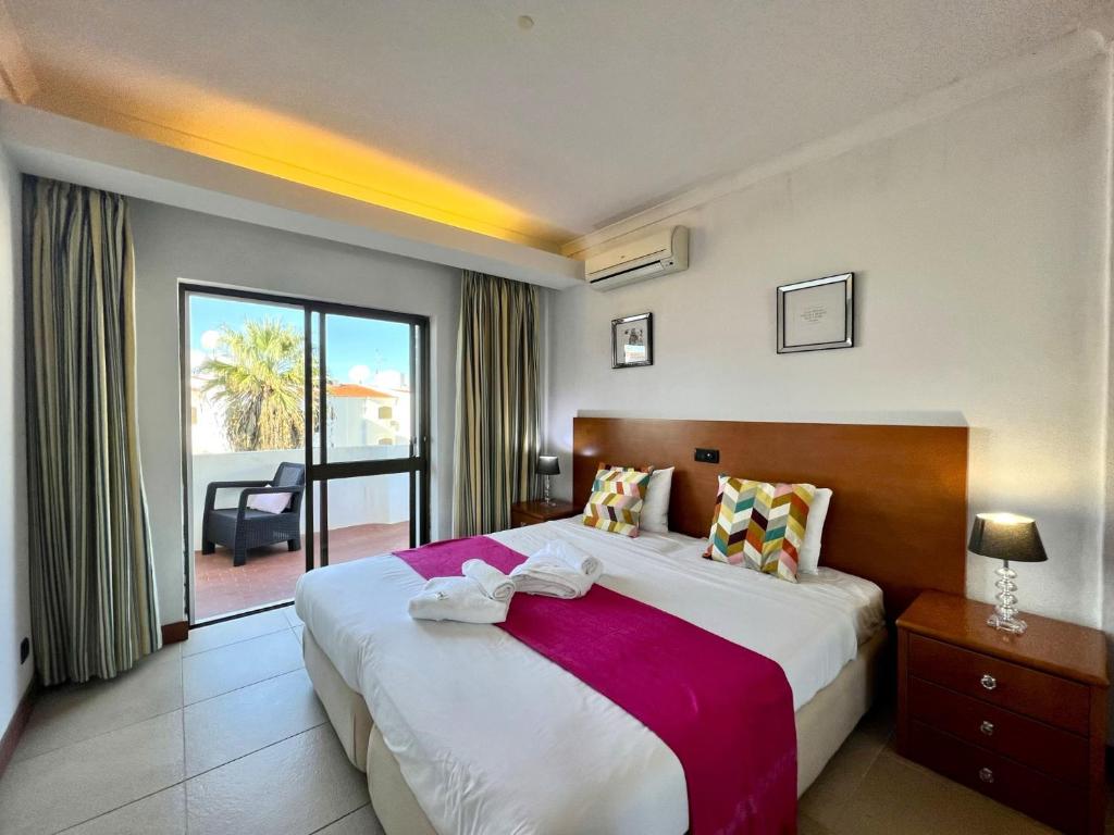 Vilamoura Cosy 4 With Pool by Homing Rua Melvin Jones - Apartamentos Alvaflor, 2.3.B, 8125-502 Vilamoura