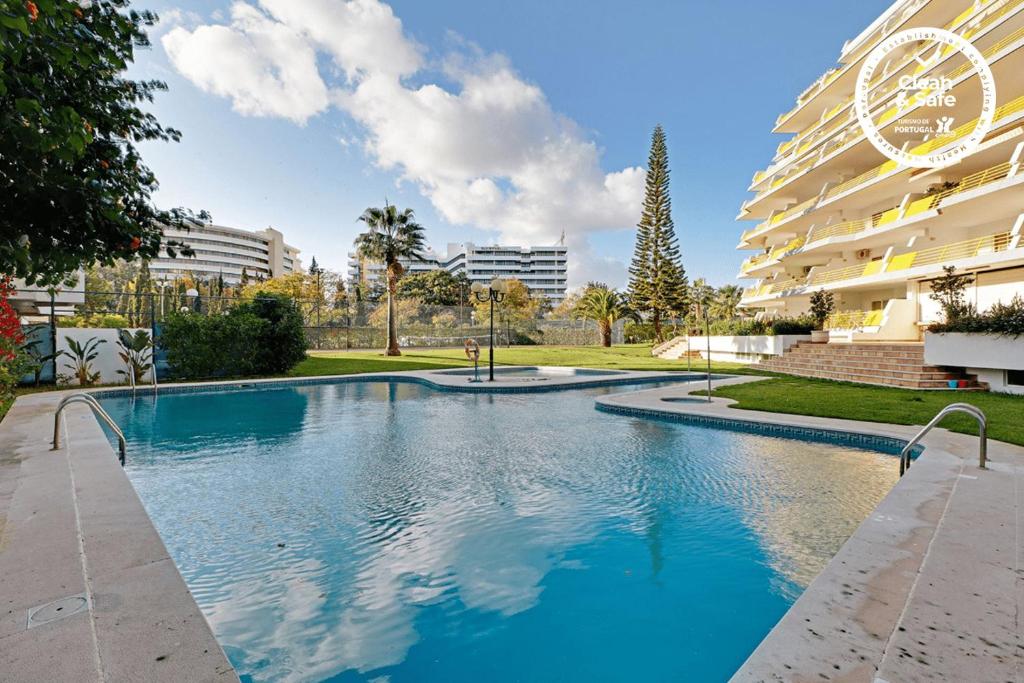 Vilamoura Design with Pool by Homing Rua dos Sobreiros Edificio Al-Charb A, 8125-438 Vilamoura