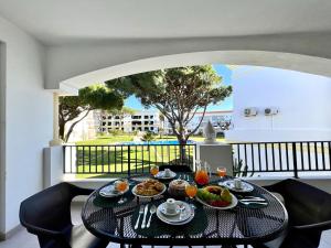 Vilamoura Garden View With Pool by Homing