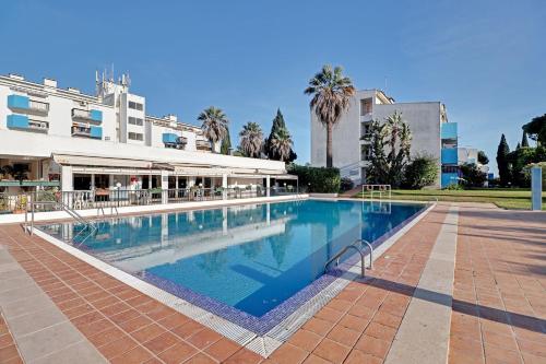Vilamoura Lagoon with Pool by Homing