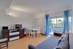 Vilamoura Lagoon with Pool by Homing