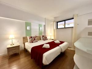 Vilamoura Marina Mar 1 with Pool by Homing