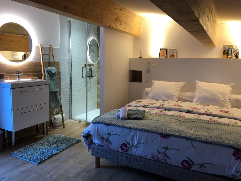 Vilamoura Terrace With Pool by Homing