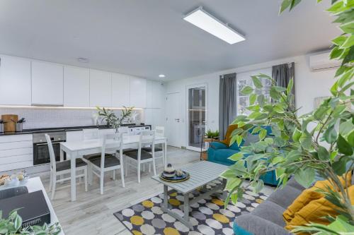 Vilar do Jardim - Terrace and Pool - Vilamoura