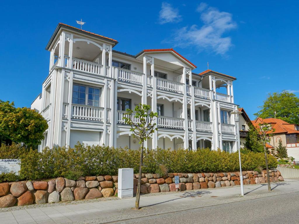 Appartement Villa Annika - Penthouse WG13 mit zwei Balkonen und IR-Sauna Granitzer Straße 38 - Apartment 13 18586 Sellin