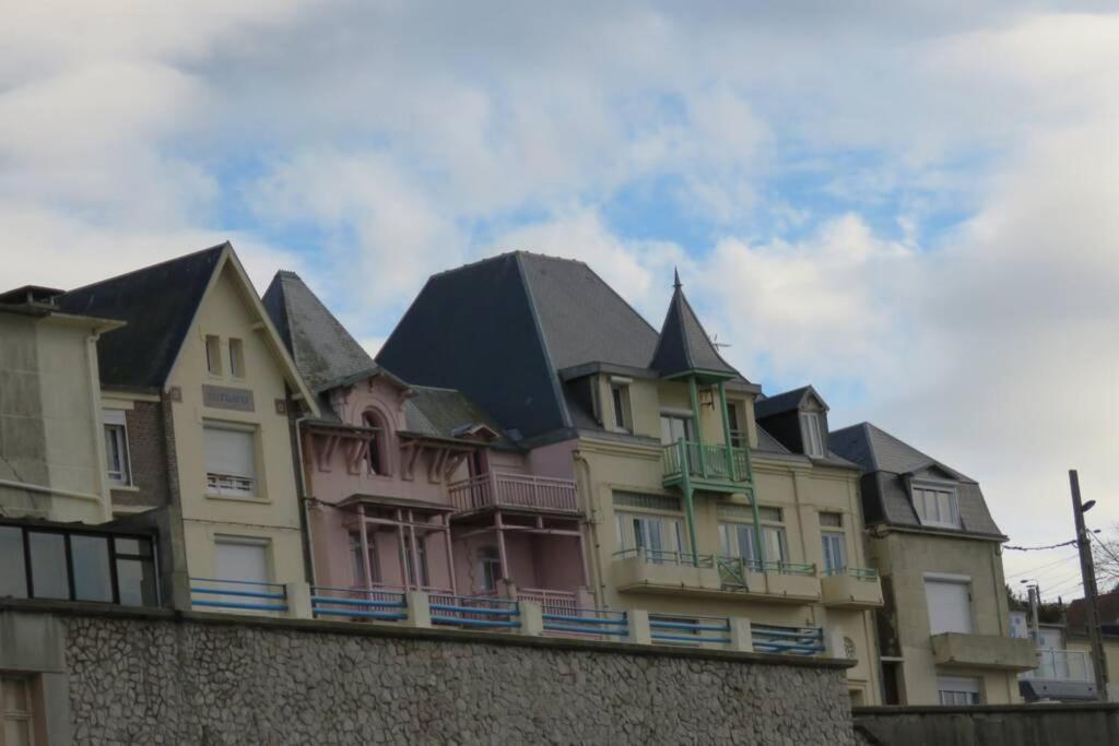 Appartement Villa Bagatelle face à la mer Rez de chaussée appartement N°3 7 Rue Ernest Jamart 80460 Ault
