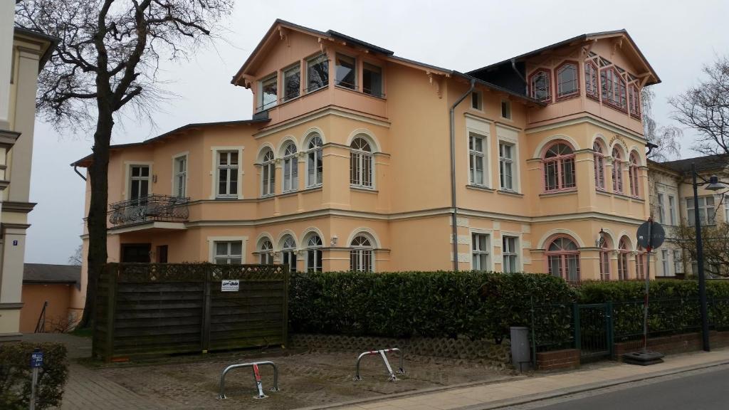 Appartement Villa Bellevue Ferienwohnung 6 8 Kaiserstraße 17419 Ahlbeck