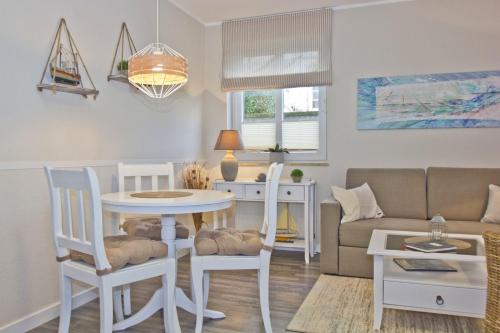 Villa Buskam FeWo 24 Balkon, Sauna- u Schwimmbadnutzung