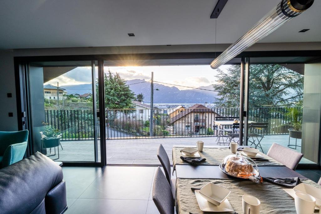 Villa Casanova 17 Chemin du Grand Colombier, 73100 Aix-les-Bains
