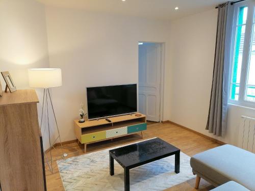 Villa des Roses Appart T2, 31m2, 1er étage, vue jardin, \