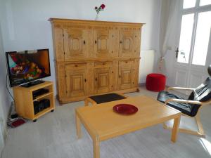 Villa-Emmy-App-02