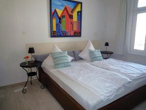 Villa-Emmy-App-02