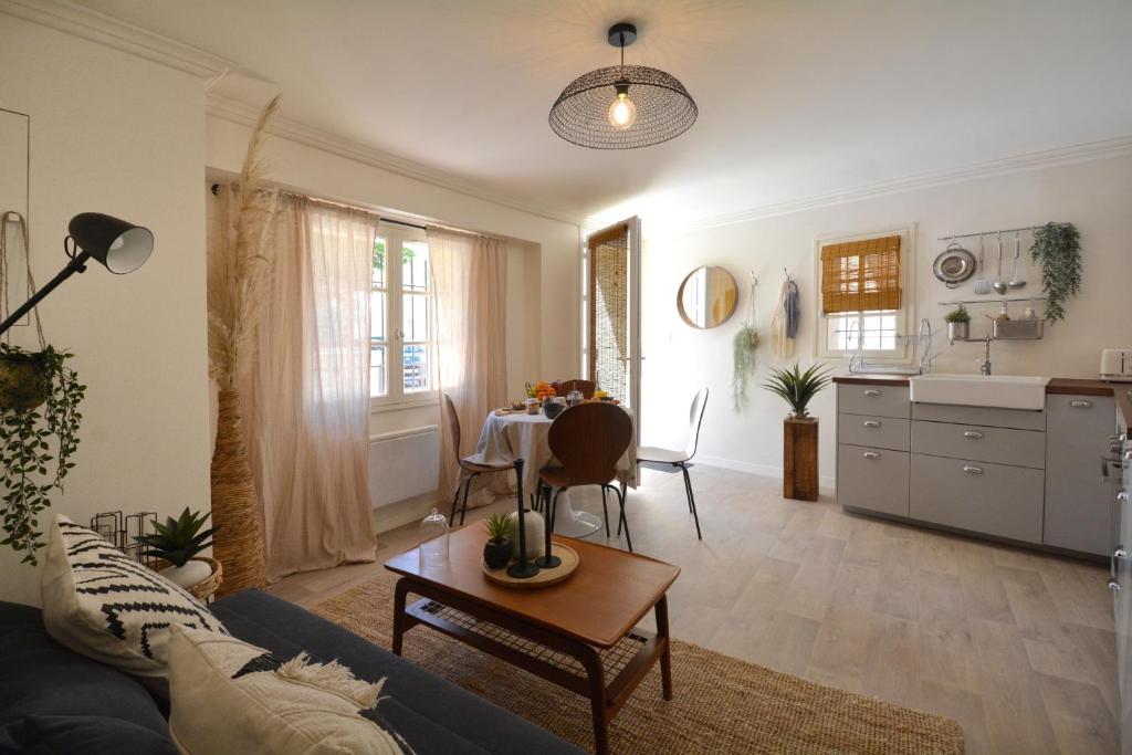 Villa Frédérick appartement 8 personnes 83600 Bagnols-en-Forêt