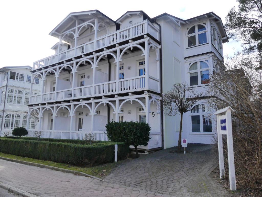 Villa Jugendglück Lottumstraße 5, 18609 Binz