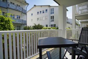 Villa Karola FeWo 02 Terrasse, Sauna- u Schwimmbadnutzung in Sellin