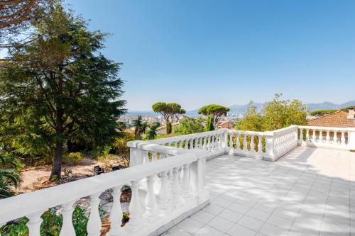 Villa Les Cyprès YourHostHelper