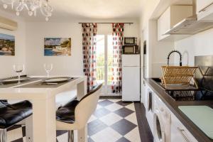 Appartement Villa Les Lauriers 31 Boulevard Beau Rivage 06600 Antibes Provence-Alpes-Côte d\'Azur