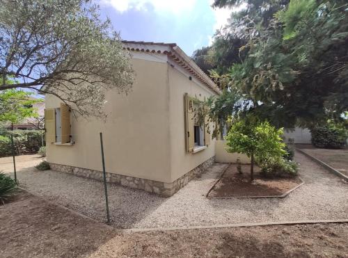 Villa Les Pins proche plages, au calme