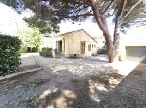 Appartement Villa Les Pins proche plages, au calme Chemin de l'Oide 83500 La Seyne-sur-Mer Provence-Alpes-Côte d\'Azur