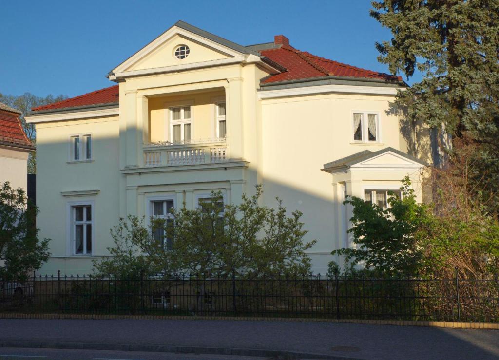 Villa Moeller Leipziger Straße 2, 14929 Treuenbrietzen