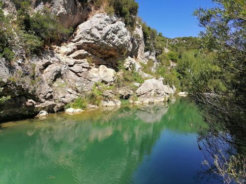 Villa Ripaud, private river swimming, hot tub