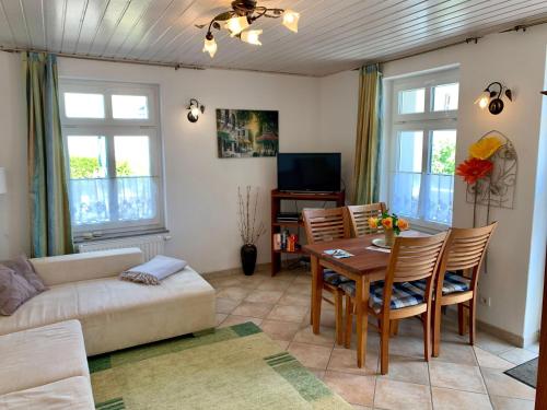 Villa-Rosengarten-Ferienwohnung-Terra