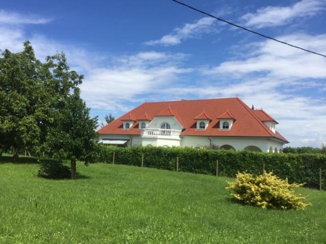 Appartement Appartement -Villa ROYAL 3 Rue du 19 Mars, 67160 Oberlauterbach