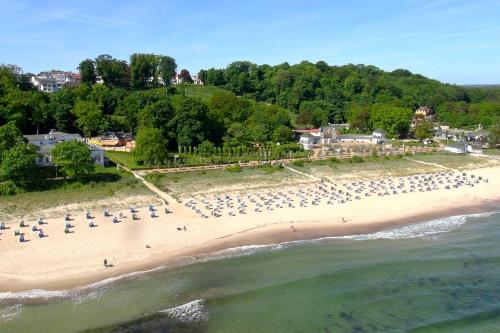 Villa Sara FeWo 03, inklusive Sauna und Schwimmbadnutzung im AHOI Sellin