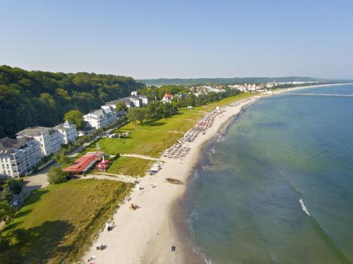 Villa Seeadler FeWo Nr 602 strandnah mit Terrasse und Meerblick