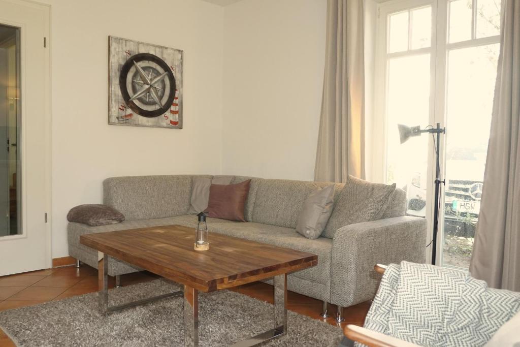 Appartement Villa Seepferdchen Wohnung 01 Ostseeallee 32 c 18225 Kühlungsborn