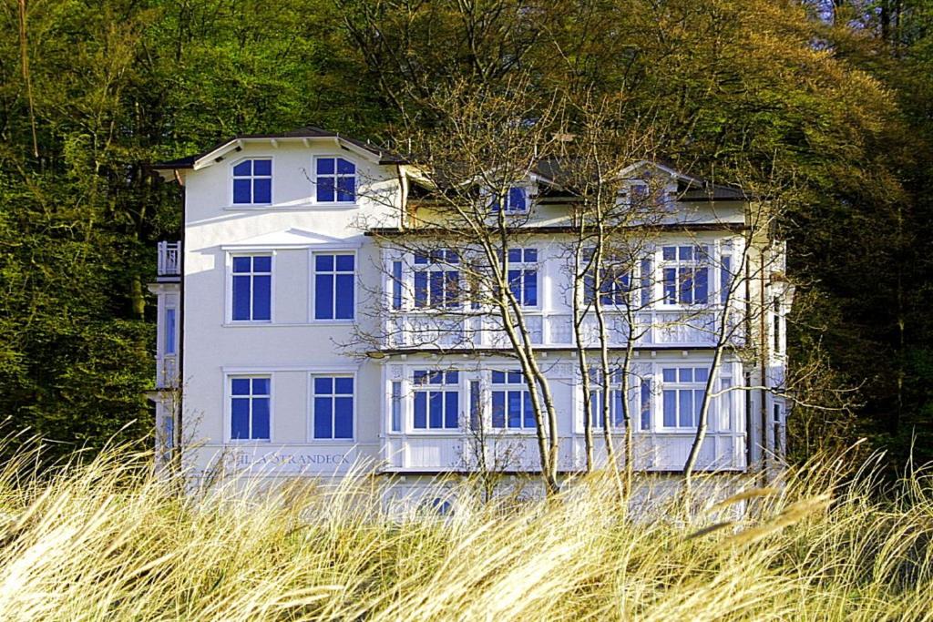 Appartement Villa Strandeck FeWo 02 strandnah, Meerblick, Loggia Seeseite, Balkon Hofseite Strandpromenade 3 18609 Binz