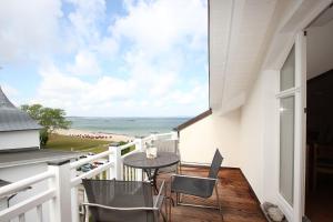 Villa Strandeck FeWo 08 strandnah, Meerblick, Balkon, Strandkorb saisonal