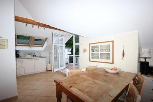 Villa Strandeck FeWo 08 strandnah, Meerblick, Balkon, Strandkorb saisonal