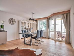 Appartement Villa Sunside - Apartment Modern Style, privates Hallenbad, max 5 Personen, Schluchsee Lindenstraße 7 79859 Schluchsee Bade-Wurtemberg