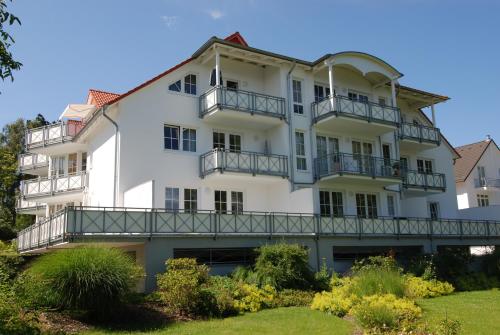 Villa Vilmblick - Wohnung 23 mit Meerblick-Balkon