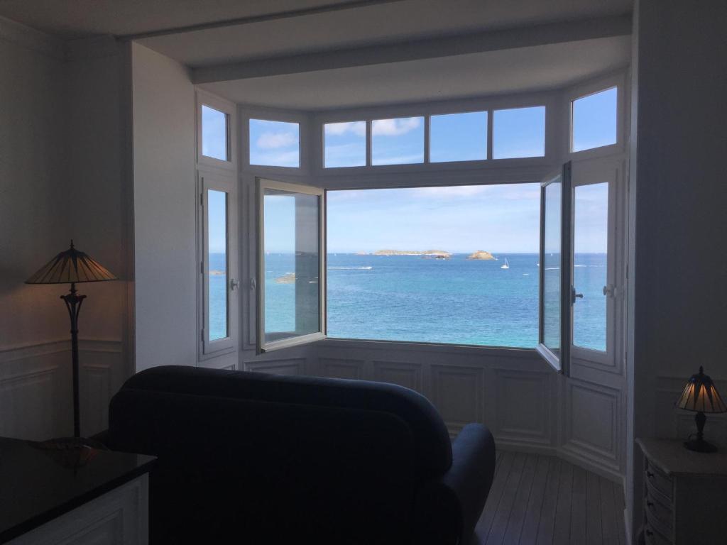 Appartement Villa XIXe Vue mer 16 Chemin du Tertre Mignon 35800 Dinard