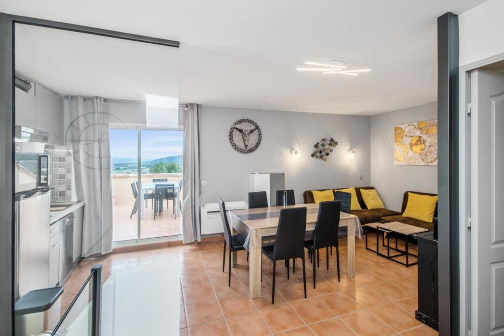 Appartement Village Pont Royal en Provence - maeva Home - Appartement duplexe moderne 4 Piè Domaine et Golf de Pont Royal 13370 Mallemort