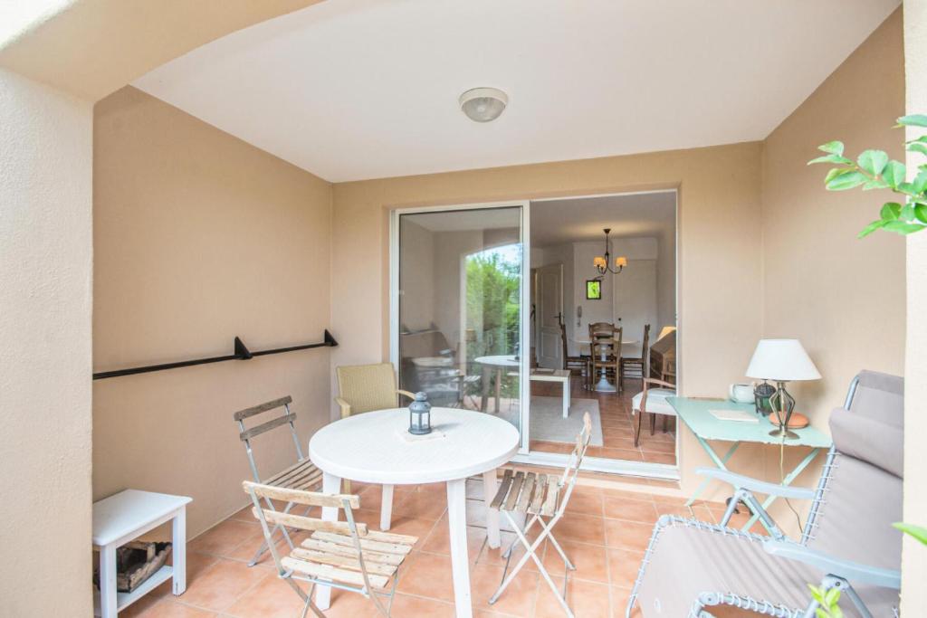 Appartement Village Pont Royal en Provence - maeva Home - Studio 4 Personnes - Sélection 98 Domaine et Golf de Pont Royal 13370 Mallemort