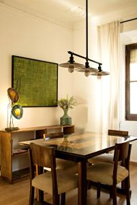 Vintage 2Bedroom Apartment