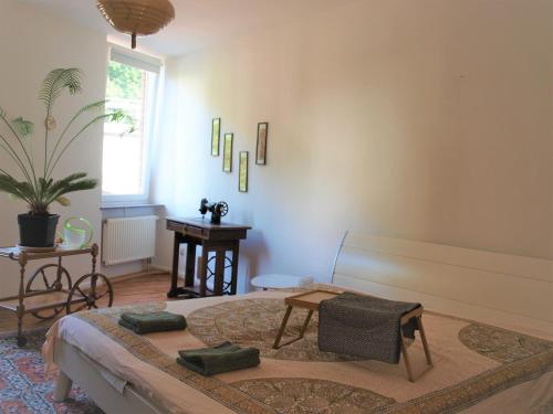 Vintage-Altbauwohnung, SmartTV & Kaffeevollautomat