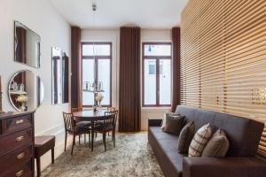 Vintage River Flat by ML Apartments