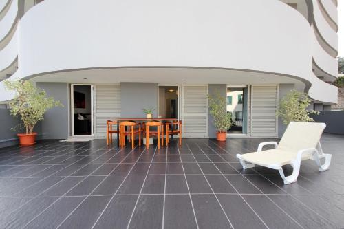 Virtudes Ocean view with pool by HR Madeira