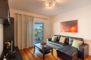 Virtudes Ocean view with pool by HR Madeira