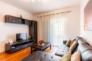 Virtudes Ocean view with pool by HR Madeira
