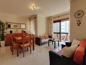 Vista Amorosa - Seaview Apartment near the Beach