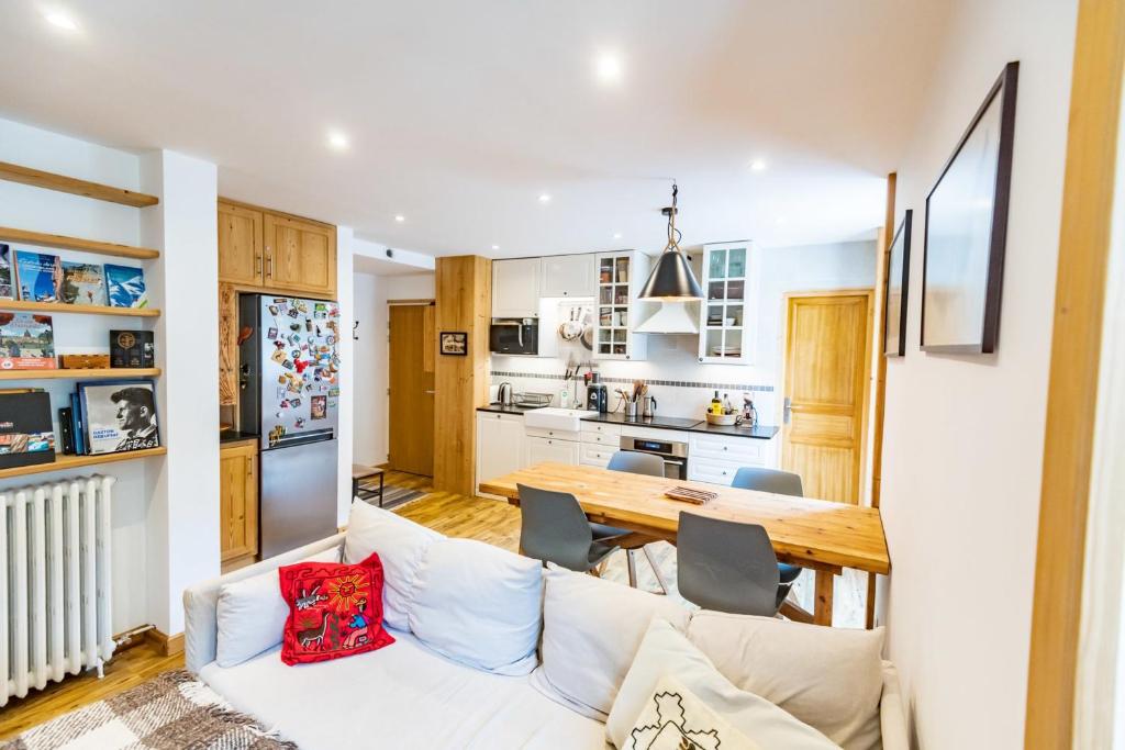 Vista Mar by Atlantic Holiday