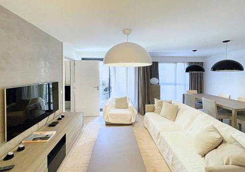 Viva Riviera Carlton Riviera Luxury Collection